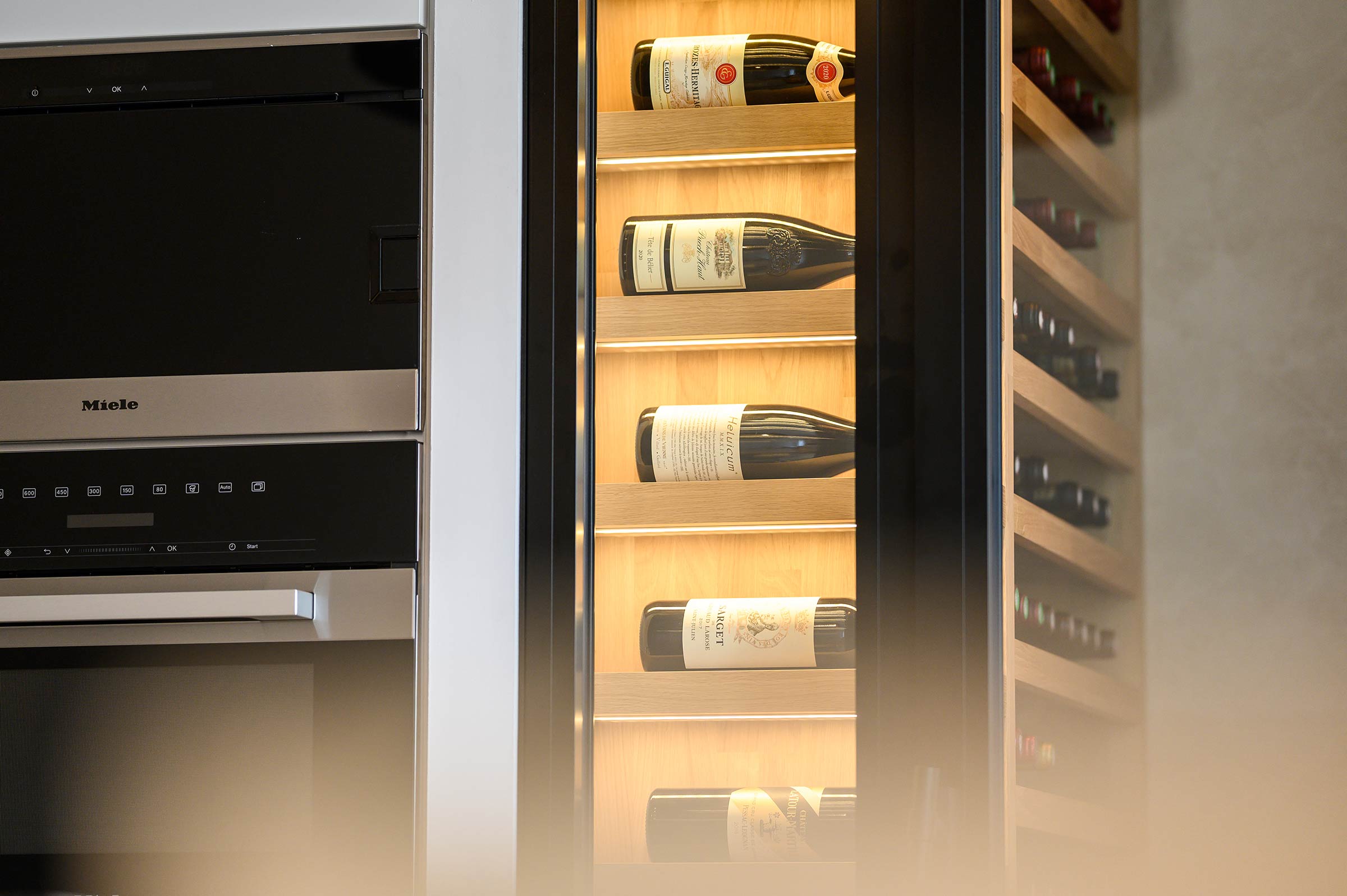 Cave à vin sur-mesure et cuisine haut de gamme / luxe à Lyon Tête d'Or.